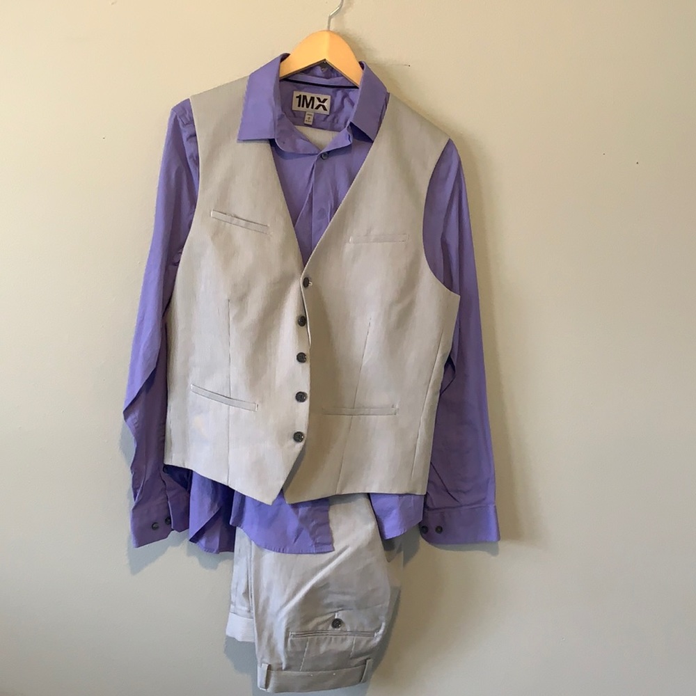 Men’s grey suit